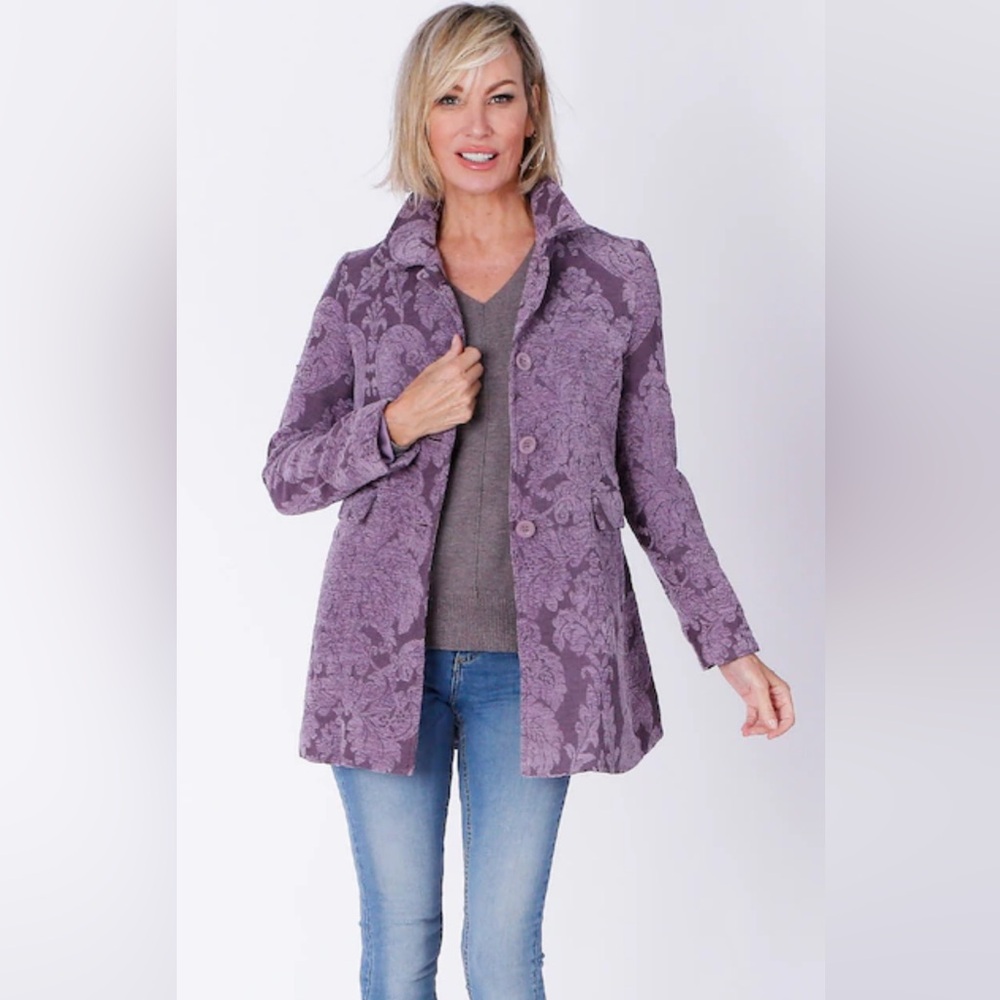 Elegant Purple Women's Coat like new size medium Brian Bailey